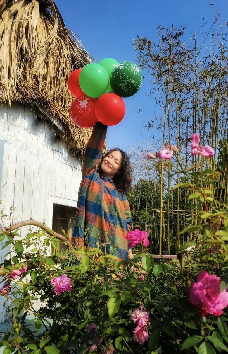 Căn 'nhà tranh' đẹp như phim trường của đạo diễn đang gây tiếng vang với 'Địa đạo'- Ảnh 16.