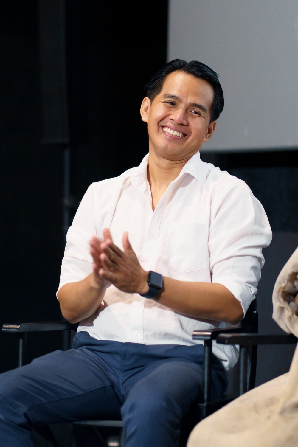 NSND Hồng Vân nói Tiến Luật hơi hỗn khi gọi mình là chị