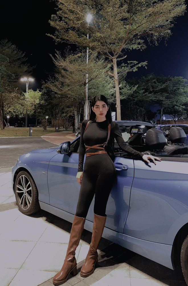 Xôn xao giá booking như sao hạng A của Hằng Du Mục cao nhất gần nửa tỷ một phiên live