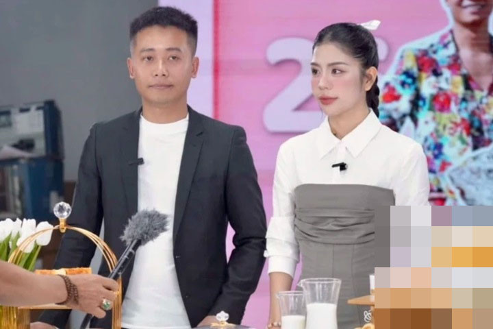 Xôn xao giá booking như sao hạng A của Hằng Du Mục cao nhất gần nửa tỷ một phiên live