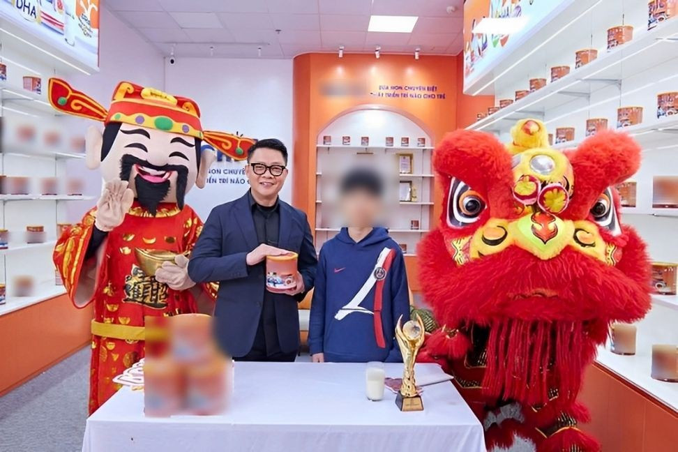 BTV Quang Minh, Vân Hugo, NSND Hồng Vân bị réo tên vì quảng cáo sữa ảnh 6