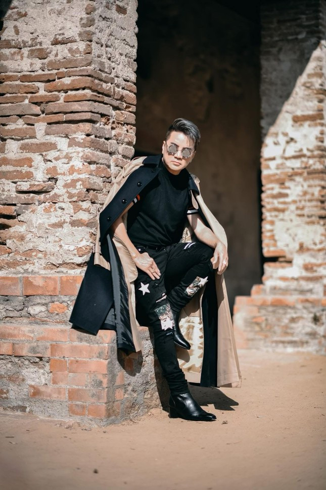 Đàm Vĩnh Hưng hết bị cấm hát ảnh 1