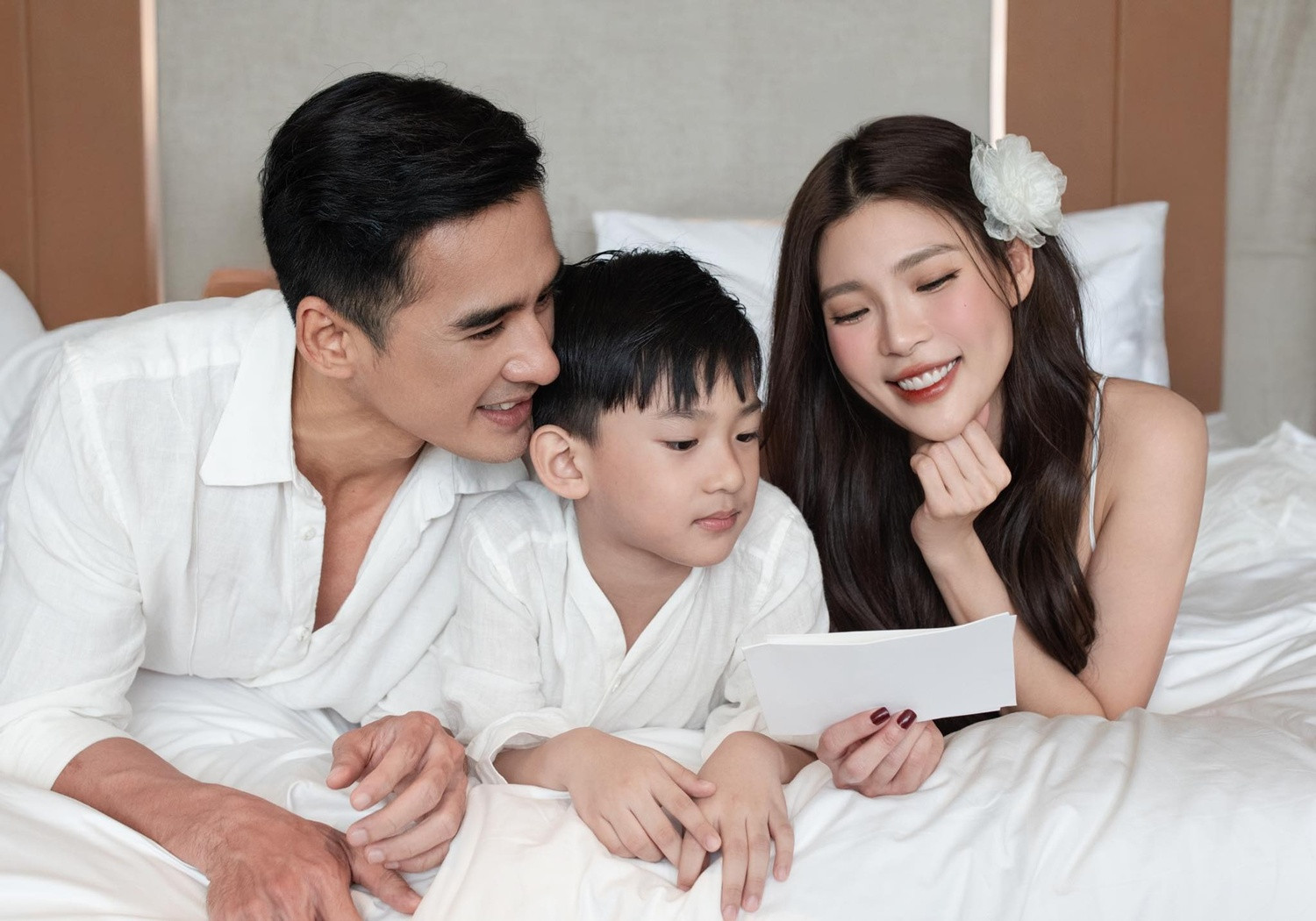 Lương Thế Thành Thúy Diễm kỷ niệm 9 năm ngày cưới