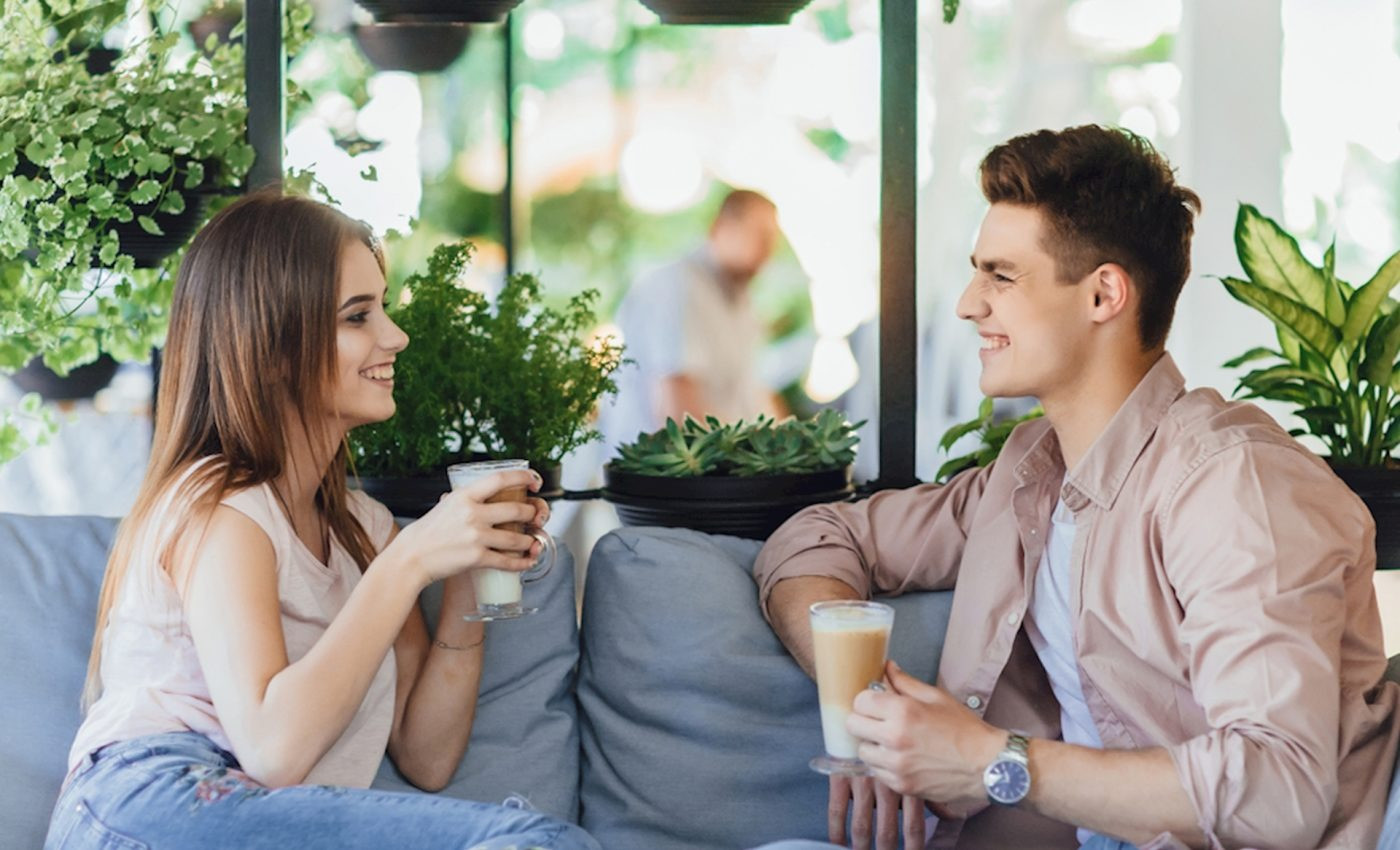 5 cung hoàng đạo nên cẩn trọng khi kết bạn: Cự Giải, Nhân Mã 'nguy hiểm' nhất - Ảnh 1.