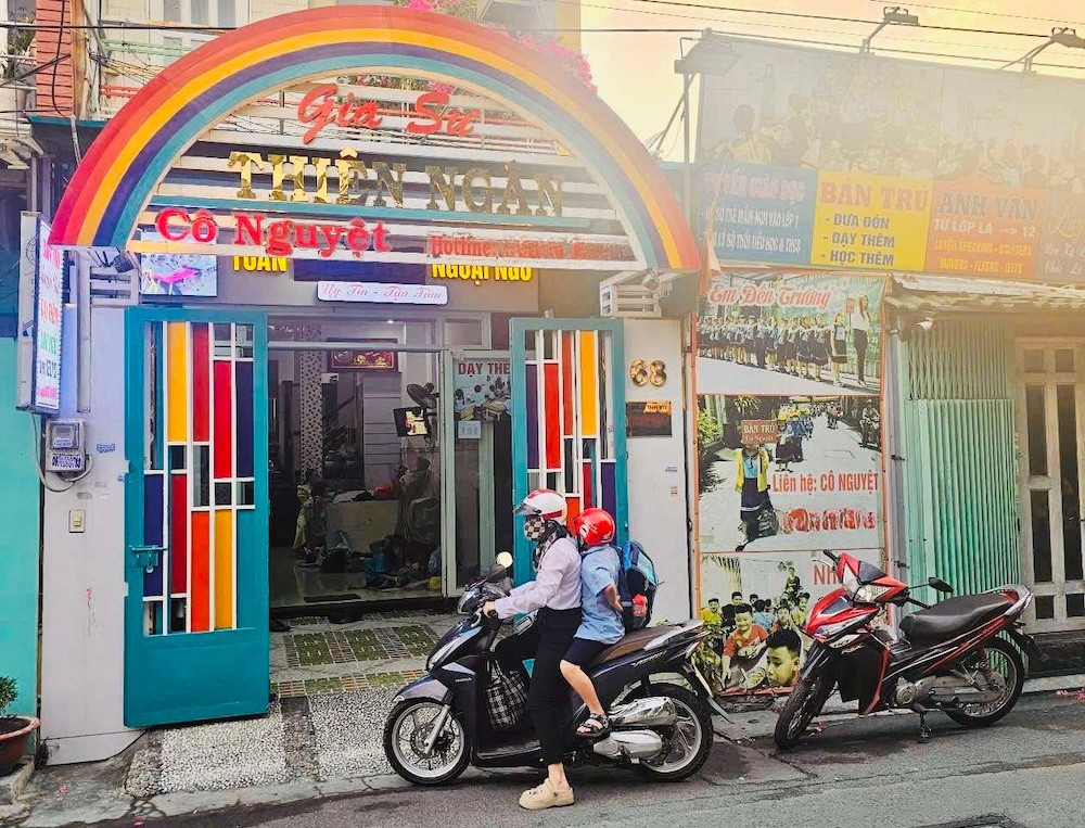 trung tam day them.jpg