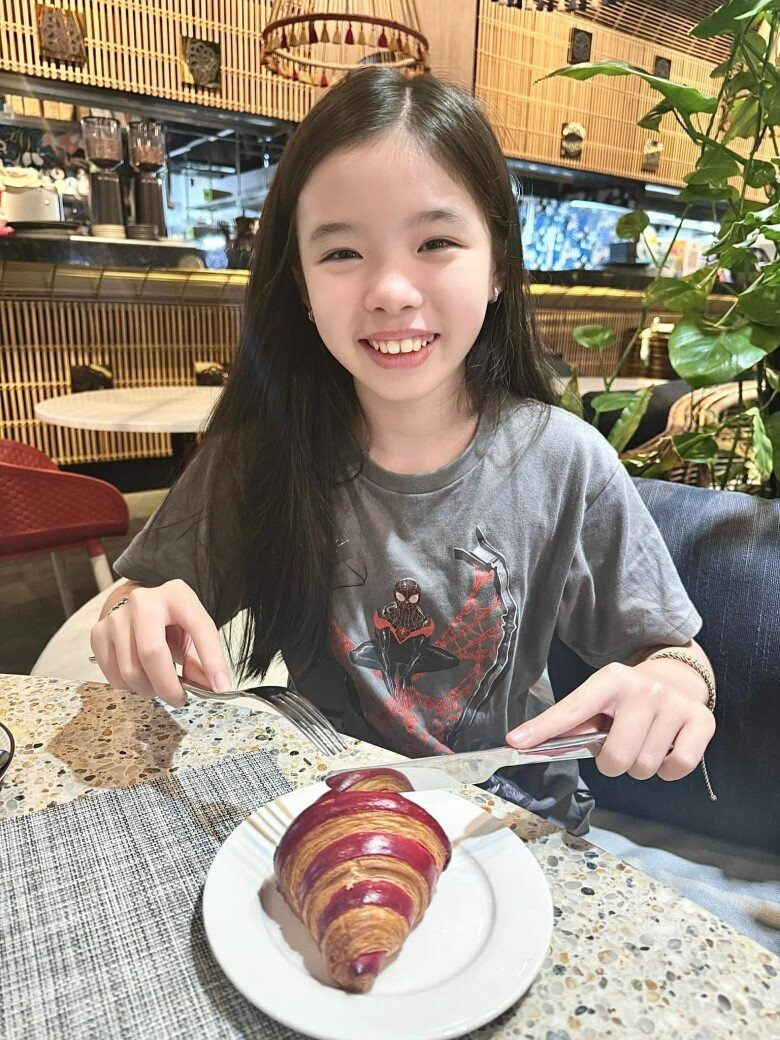 Không nhận ra con gái Phương Trinh Jolie sau thời gian bị chê bai ngoại hình