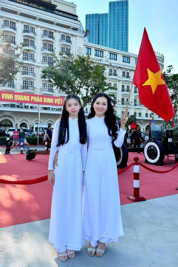 Không nhận ra con gái Phương Trinh Jolie sau thời gian bị chê bai ngoại hình