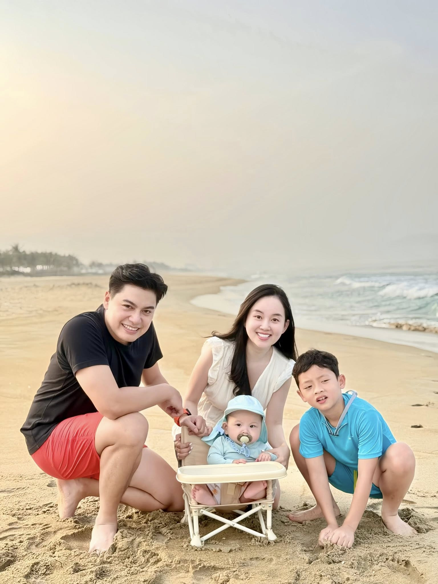 Ly Kute chuẩn phú bà bất động sản chỉ một clip đã lộ rõ sự giàu có giỏi giang