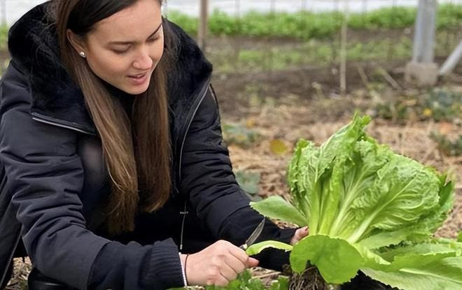 Mỹ nhân nổi tiếng showbiz ra sao sau khi người tình tỷ phú vào tù