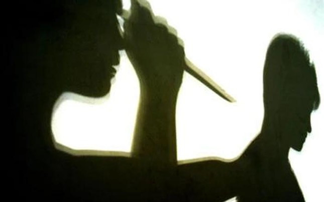 Người đàn ông bị vợ cứa cổ khi đang ngủ ảnh 1