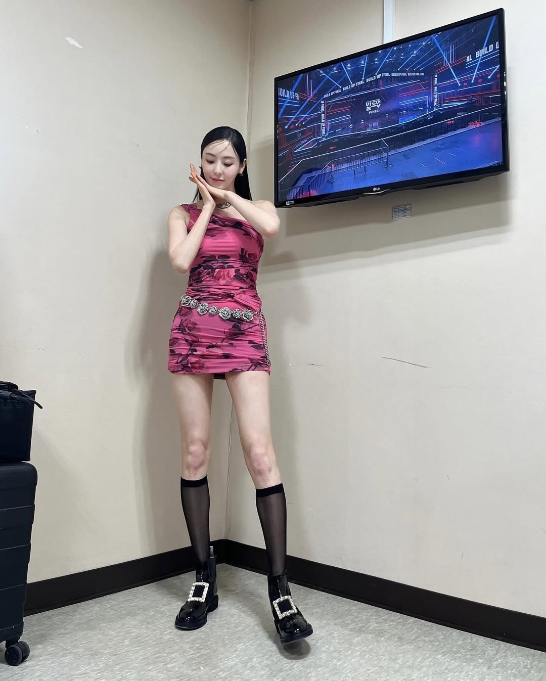 Nỗi khổ của nữ diễn viên cao 1,76 m ảnh 8