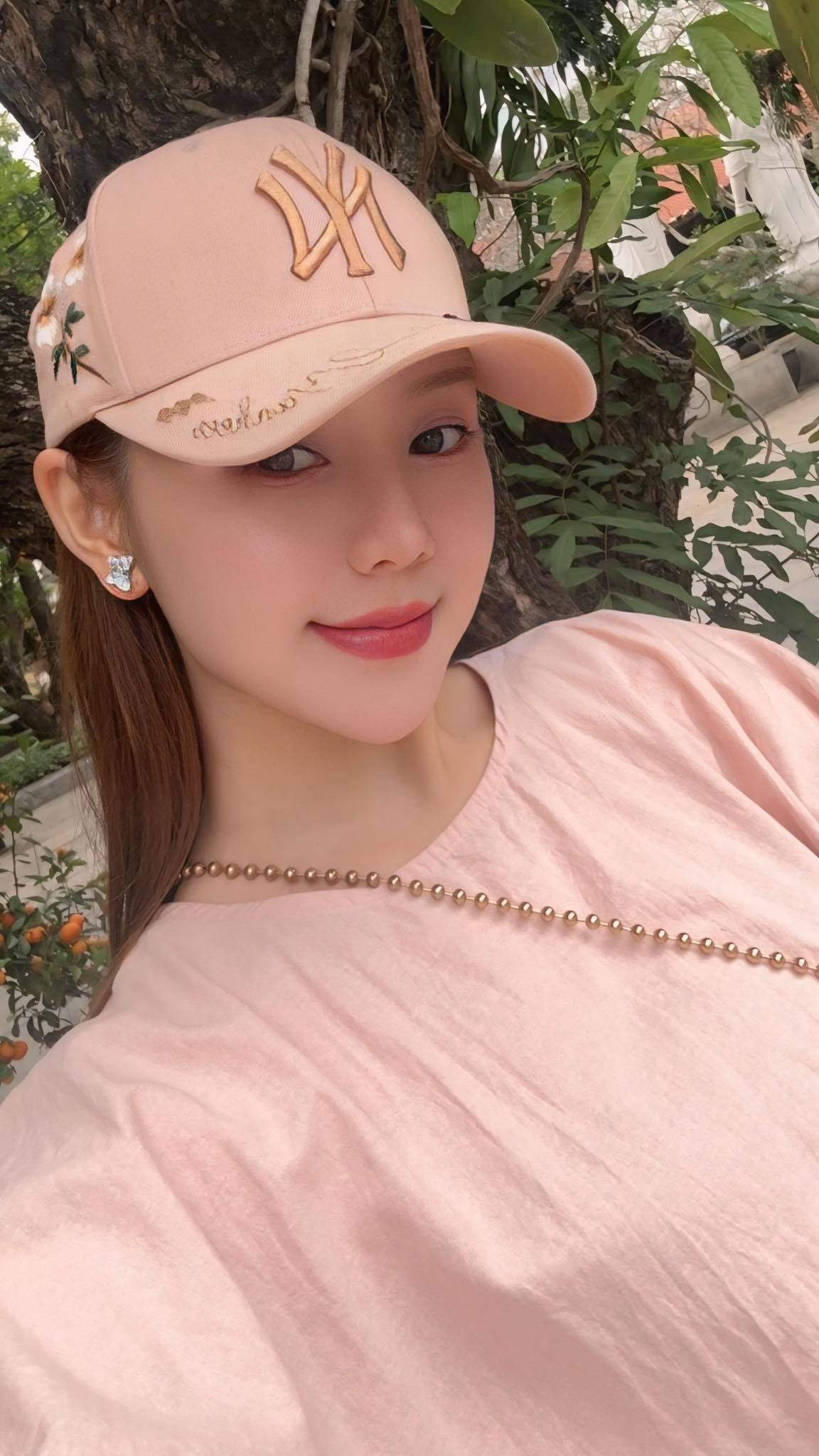 Quỳnh Kool diện áo mỏng tang khoe xương quai xanh quyến rũ- Ảnh 8.