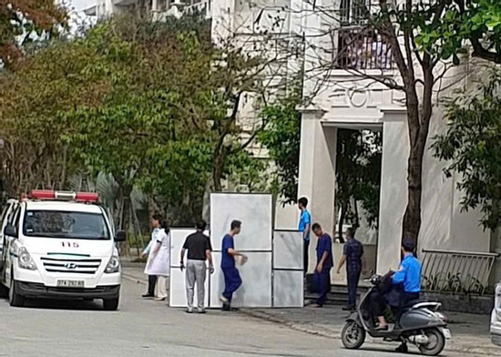 Vụ sập lan can trường học ở Nghệ An: 1 nữ sinh bị chấn thương sọ não