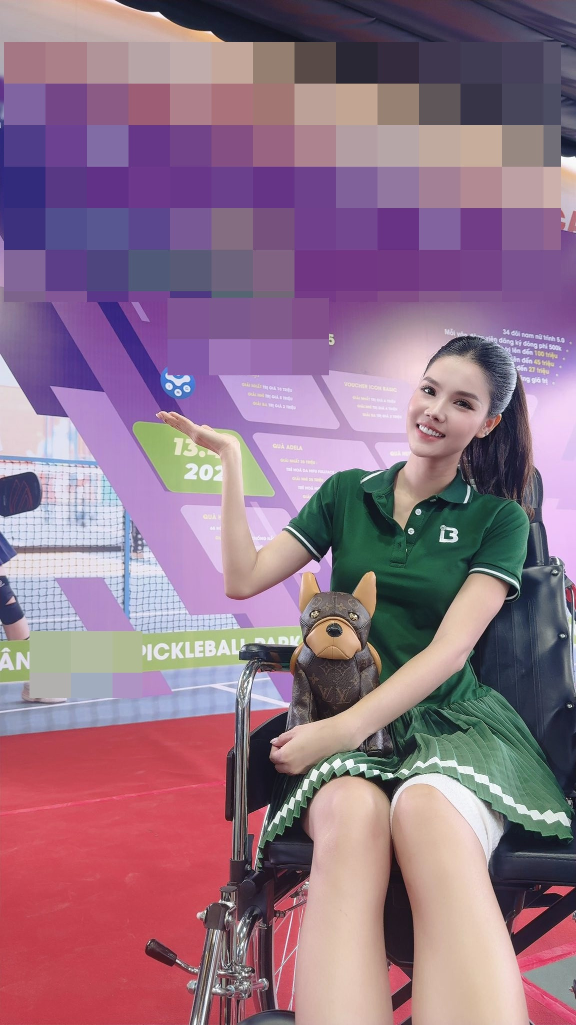 Kỳ Hân gây tranh cãi vì vừa gãy xương đùi đã ngồi xe lăn chơi pickleball