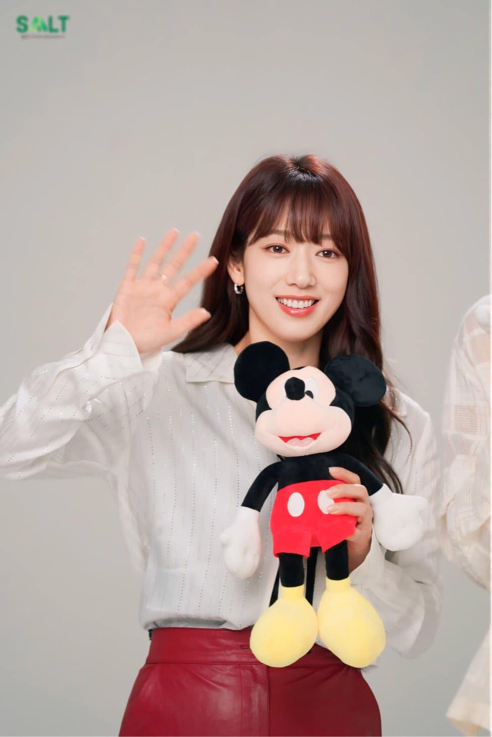 Nữ diễn viên có tủ đồ lớn nhất trong phim Hàn: Mỗi ngày 1 bộ thì gần 1 năm mới mặc hết- Ảnh 3.