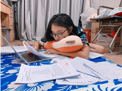 Phương Mỹ Chi uống thuốc, nhào nặn đốt mỡ vì ám ảnh giảm cân - Ảnh 2