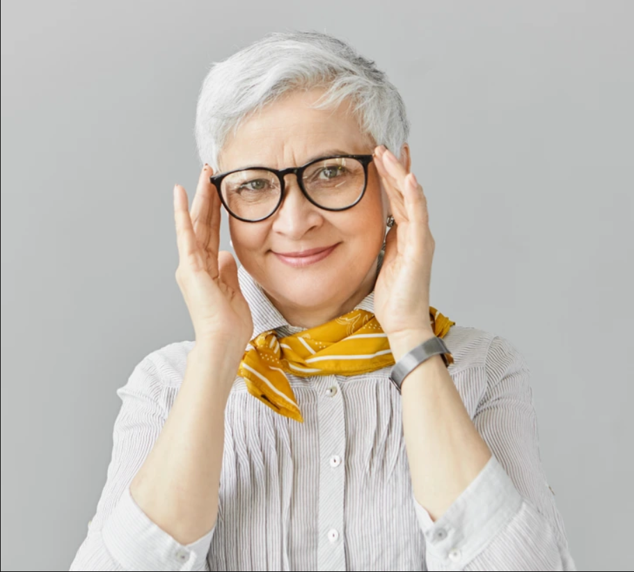 Top những mẫu kính đẹp giúp nàng trẻ trung hơn tuổi - Ảnh 1