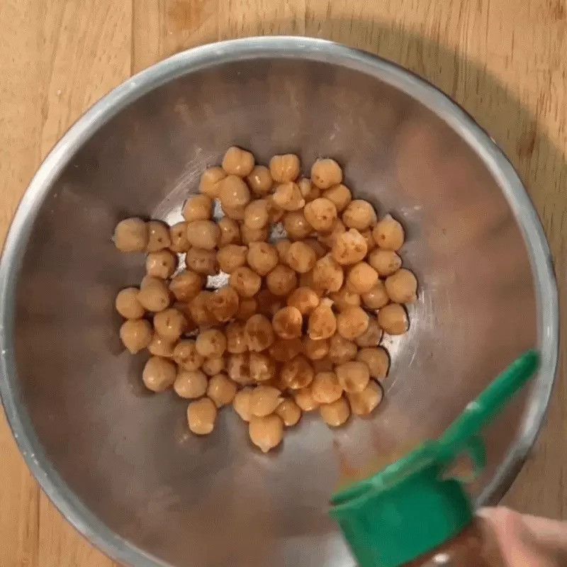 Bữa trưa đầy ắp collagen ông xã tẩm bổ cho Ngô Thanh Vân- Ảnh 7.