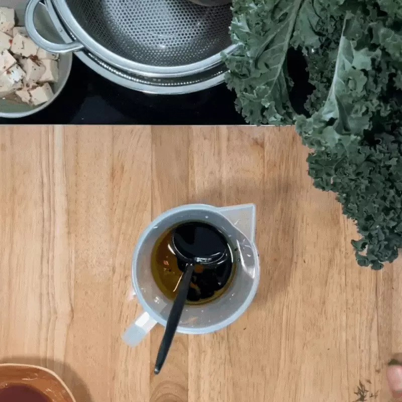 Bữa trưa đầy ắp collagen ông xã tẩm bổ cho Ngô Thanh Vân- Ảnh 9.