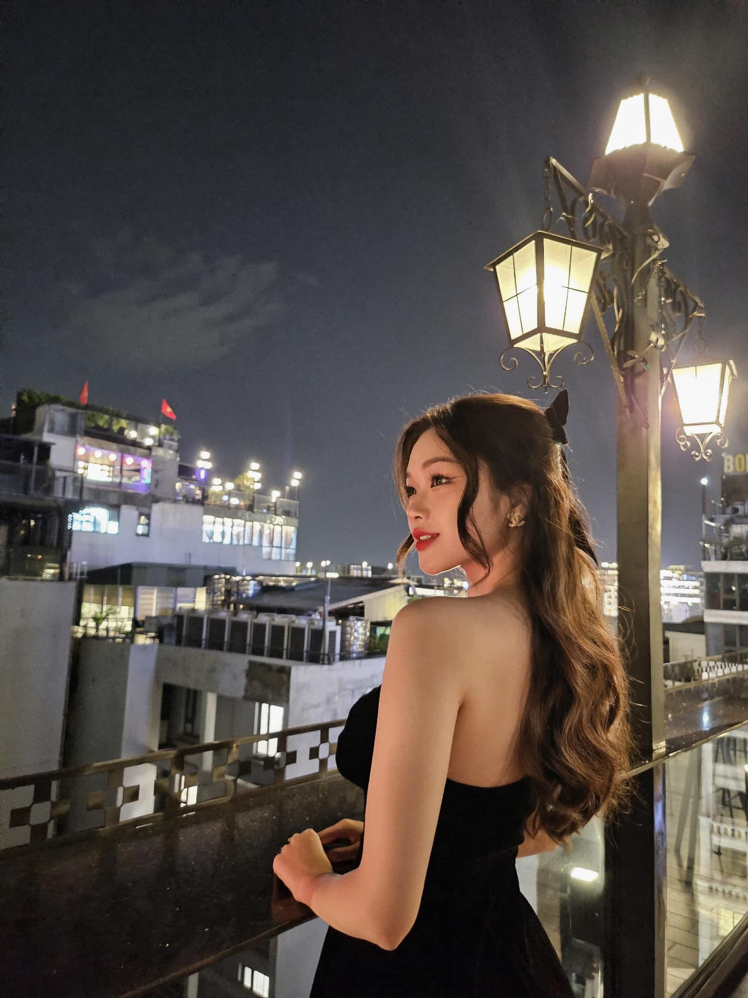 Danh tính cô gái Việt tặng hoa Chủ tịch Tập Cận Bình, trả lời phỏng vấn bằng tiếng Trung siêu thần thái - Ảnh 8.