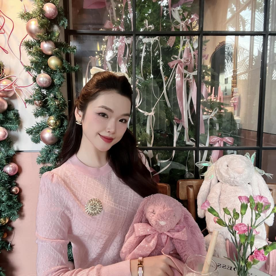 Danh tính cô gái Việt tặng hoa Chủ tịch Tập Cận Bình, trả lời phỏng vấn bằng tiếng Trung siêu thần thái - Ảnh 7.