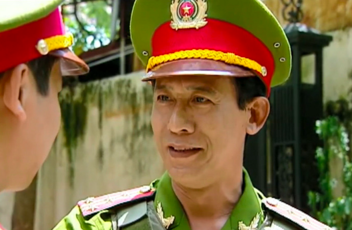 Năm 2007, NSƯT Văn Báu nhận kỷ niệm chương từ Bộ Công an cho những cống hiến của trong việc xây dựng hình tượng người chiến sĩ công an qua những bộ phim.