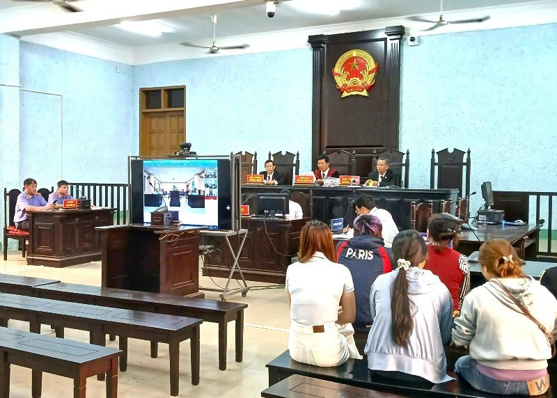 Vũ Thị Khánh Huyền 1.jpg