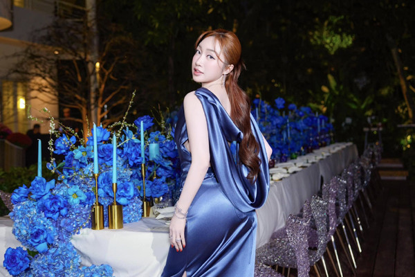 Thuê hẳn stylist, mang 10 vali hành lý sang Nhật, vợ doanh nhân của Chi Bảo khoe nhan sắc rực rỡ - Ảnh 6.