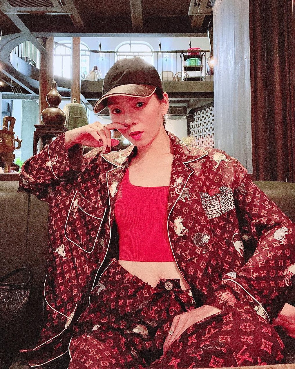 Vợ sao nam Vbiz phát cuồng với mốt xuề xòa kiểu sang chảnh giống Lệ Quyên Huyền My