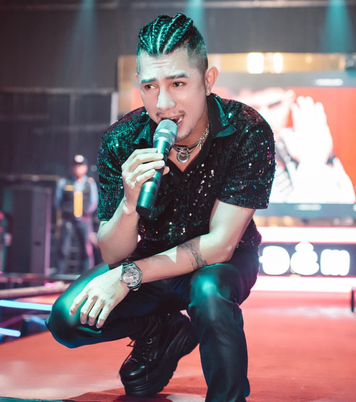 Hieuthuhai làm hồi sinh một cái tên ảnh 4