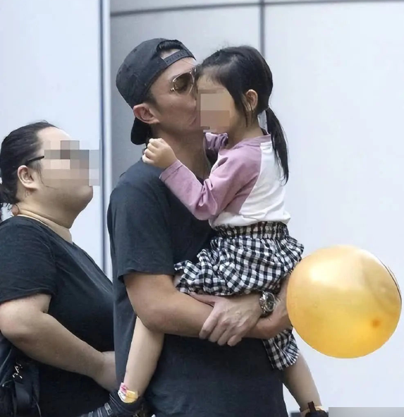 Lâm Tâm Như khoe tác phẩm của con gái, được dân tình khen ngợi vì điều này - Ảnh 4