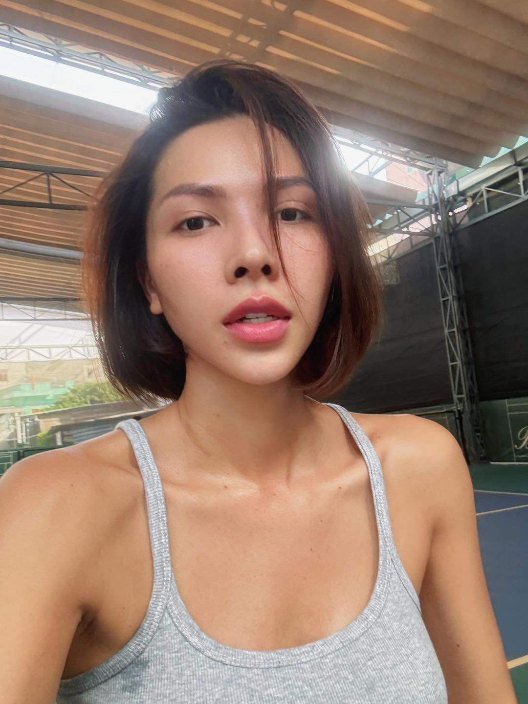 Tình tin đồn Kỳ Duyên đáp trả dân mạng khi đăng ảnh cởi sạch bị chê phản cảm