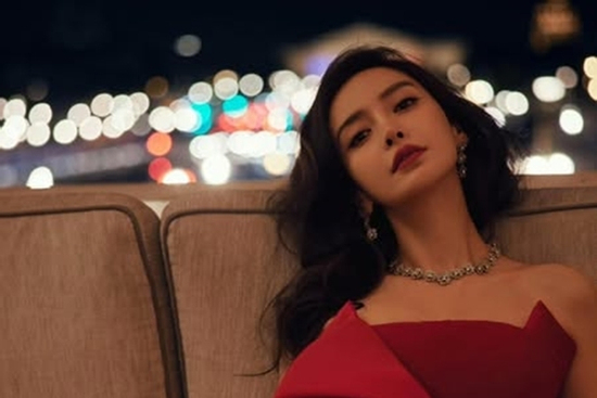 Angelababy bị tố bắt nạt khi tham gia chương trình tạp kỹ
