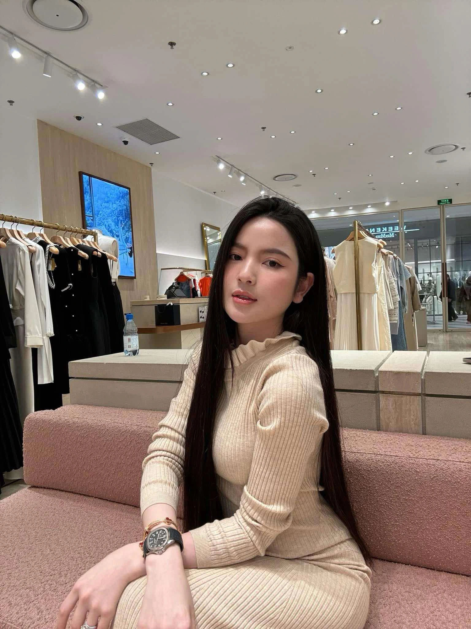 Chi cục QLTT Hà Nội đang điều tra việc Chu Thanh Huyền bị tố bán hàng nhập lậu