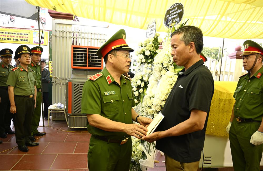 Đã bắt nghi phạm Bùi Đình Khánh, đối tượng nổ súng khiến thiếu tá công an hy sinh- Ảnh 4.