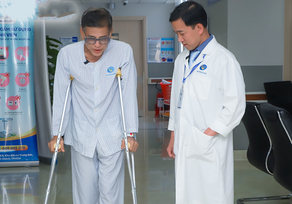 Mc Thanh Bạch Bật Khóc Nức Nở Kể Lại Tai Nạn Nghiêm Trọng Nhất Đời 02 Sv.jpg