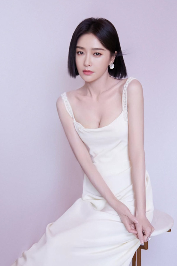 Sốc trước vòng eo 'mỏng như giấy' của 'Phú sát hoàng hậu' Tần Lam - Ảnh 10.