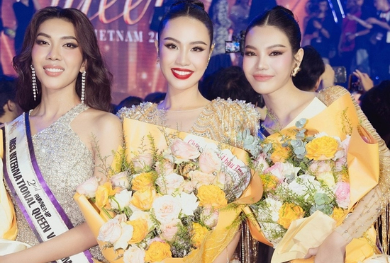 Mối quan hệ giữa 2 nàng hậu Vbiz trước khi rạn nứt tình thầy trò