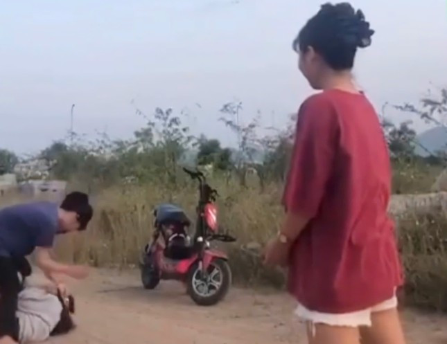 Bình Định xác minh clip nữ sinh bị đánh đập thô bạo gây xôn xao dư luận ảnh 2