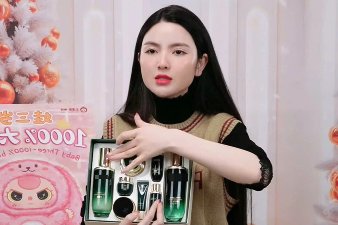 Chu Thanh Huyền bị tố cáo bán sản phẩm có dấu hiệu nhập lậu: Giá bán gốc hơn 12 triệu đồng livestream bán chỉ 1,99 triệu đồng - Ảnh 2