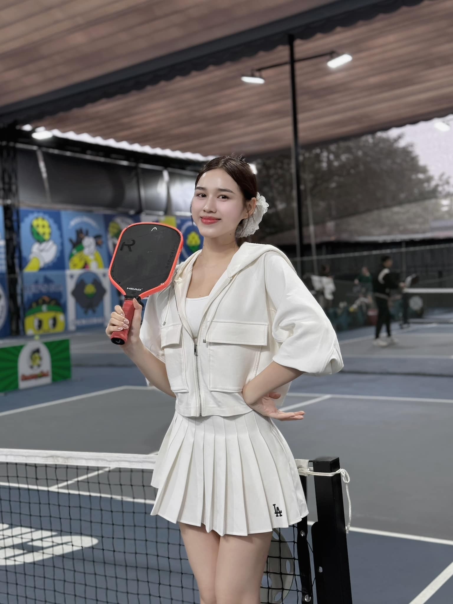 Đỗ Thị Hà như người khổng lồ trên sân pickleball đôi chân 1m11 gây choáng