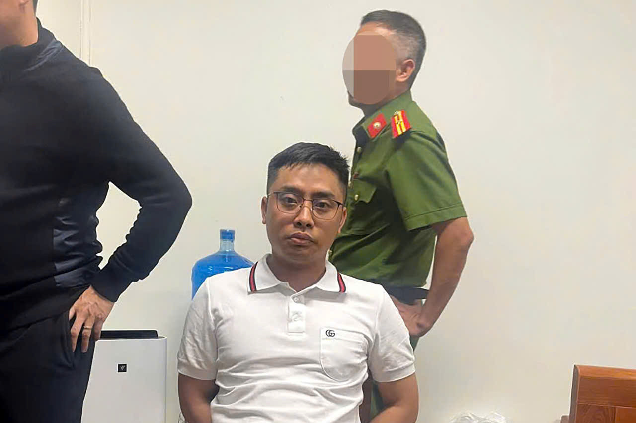 khanh ban cong an o qn 116115.jpeg