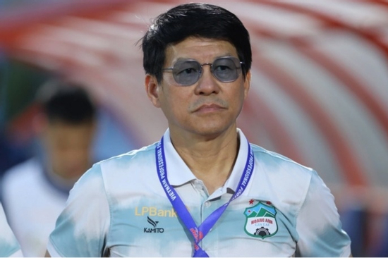 Lăng mạ trọng tài, 2 lãnh đạo HAGL bị phạt nặng