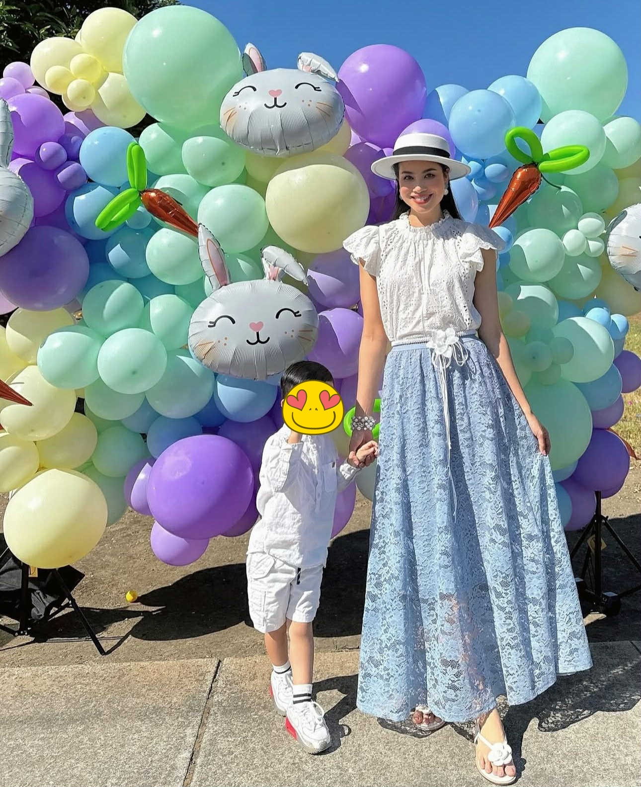 Phạm Hương Hé Lộ Tình Trạng Hôn Nhân Qua Một Chi Tiết Phạm Hương Hé Lộ Tình Trạng Hôn Nhân Qua Một Chi Tiết