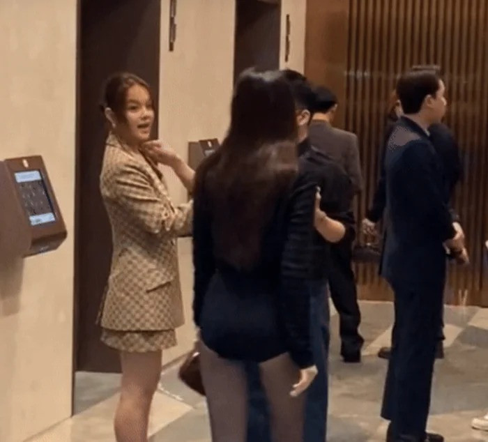 Phạm Quỳnh Anh hiếm hoi đụng mặt Bảo Anh sau 7 năm nghi cạch mặt