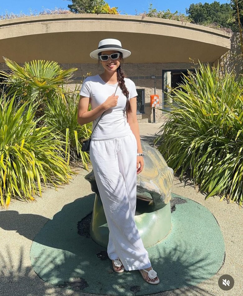 Có chồng đại gia Phạm Hương vẫn trung thành thói quen diện đi diện lại đồ cũ