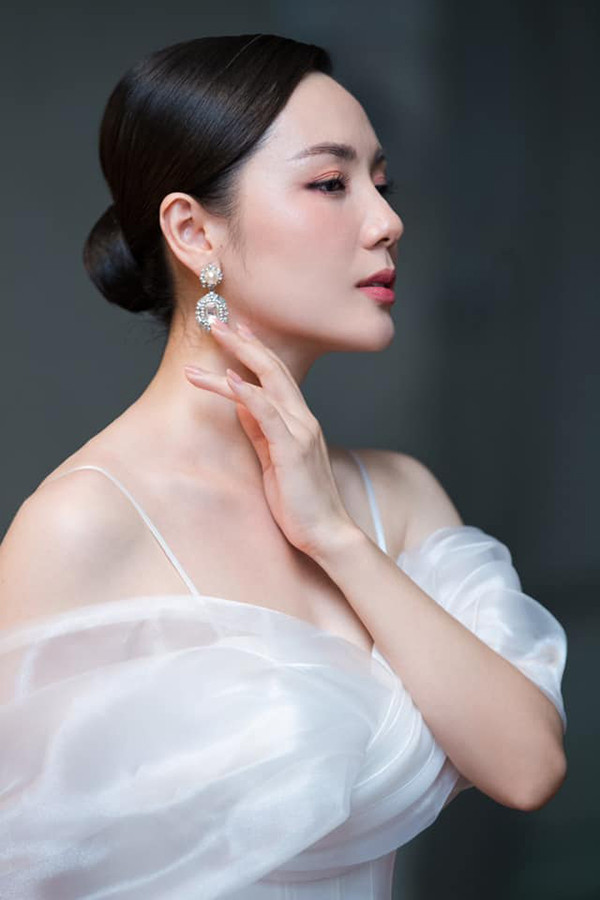 Nữ ca sĩ quê Thanh Hóa được gọi là 'người tình âm nhạc' của Hà Anh Tuấn có đời tư bí ẩn ra sao? - Ảnh 7.