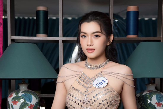 Nữ hạ sĩ quê Đồng Nai thuộc khối Biệt động Sài Gòn gây sốt khi diễu binh, nhan sắc đời thực thế nào?