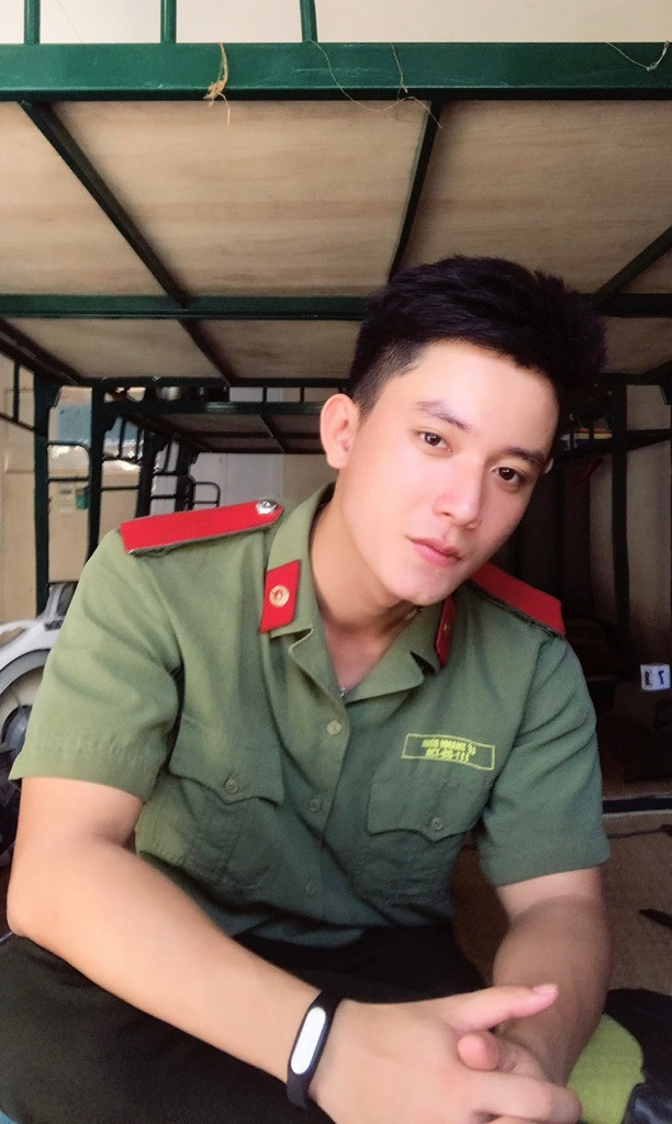 Thêm cực phẩm quân nhân gây sốt khắp cõi mạng lướt ảnh đời cũng chẳng có điểm chê