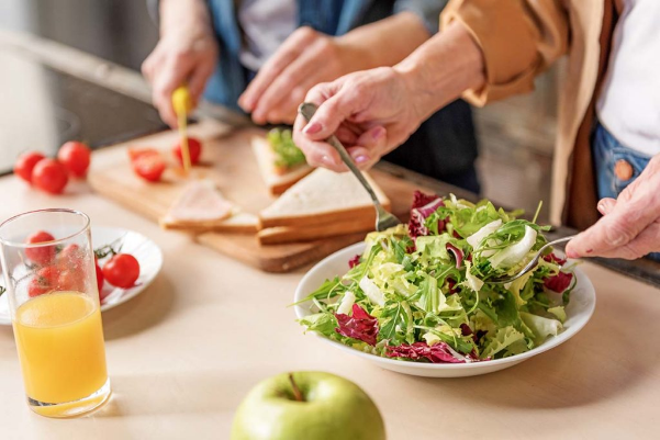 5 sai lầm khiến bạn ăn lành mạnh vẫn không giảm cân- Ảnh 1.